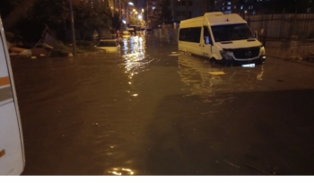İstanbul’da Küçükçekmece Gölü taştı: Sele kapılanlar olduğu iddia edildi