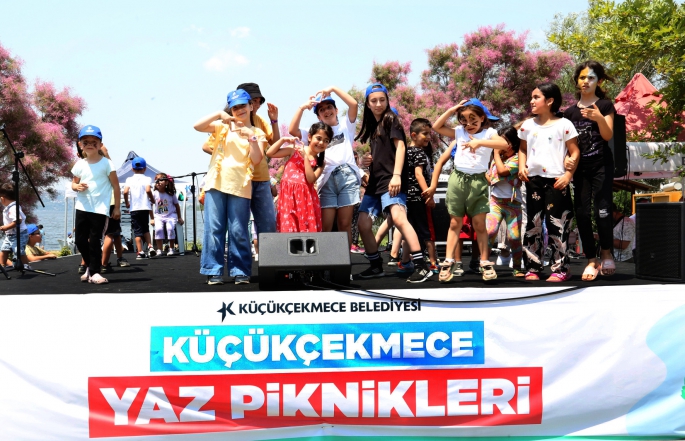 KÜÇÜKÇEKMECE BELEDİYESİ YAZ PİKNİĞİ DÜZENLEDİ