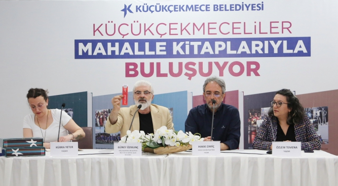 KÜÇÜKÇEKMECELİLER, MAHALLE KİTAPLARIYLA BULUŞTU